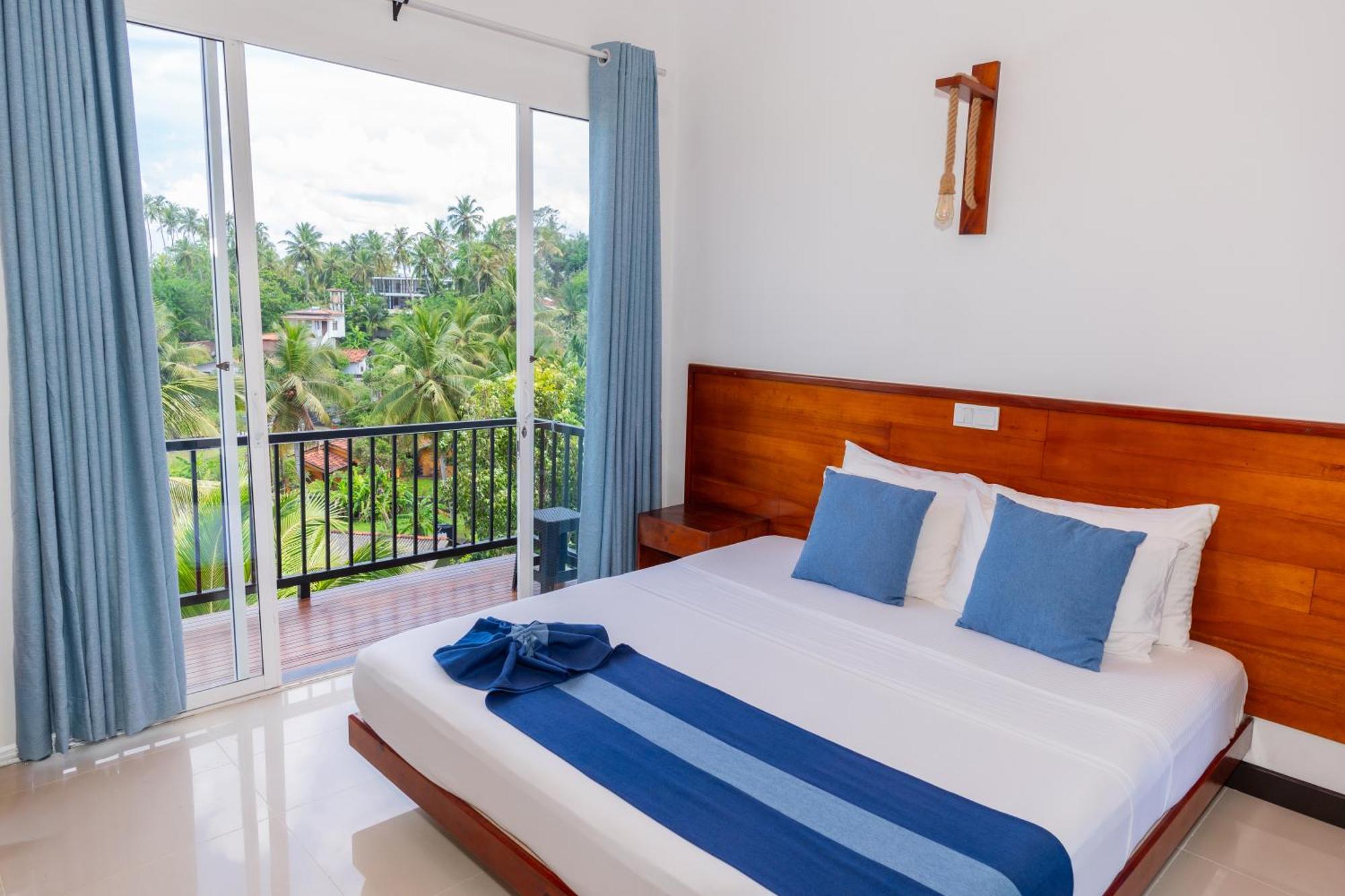 Sea Cloud Hotel Unawatuna Buitenkant foto