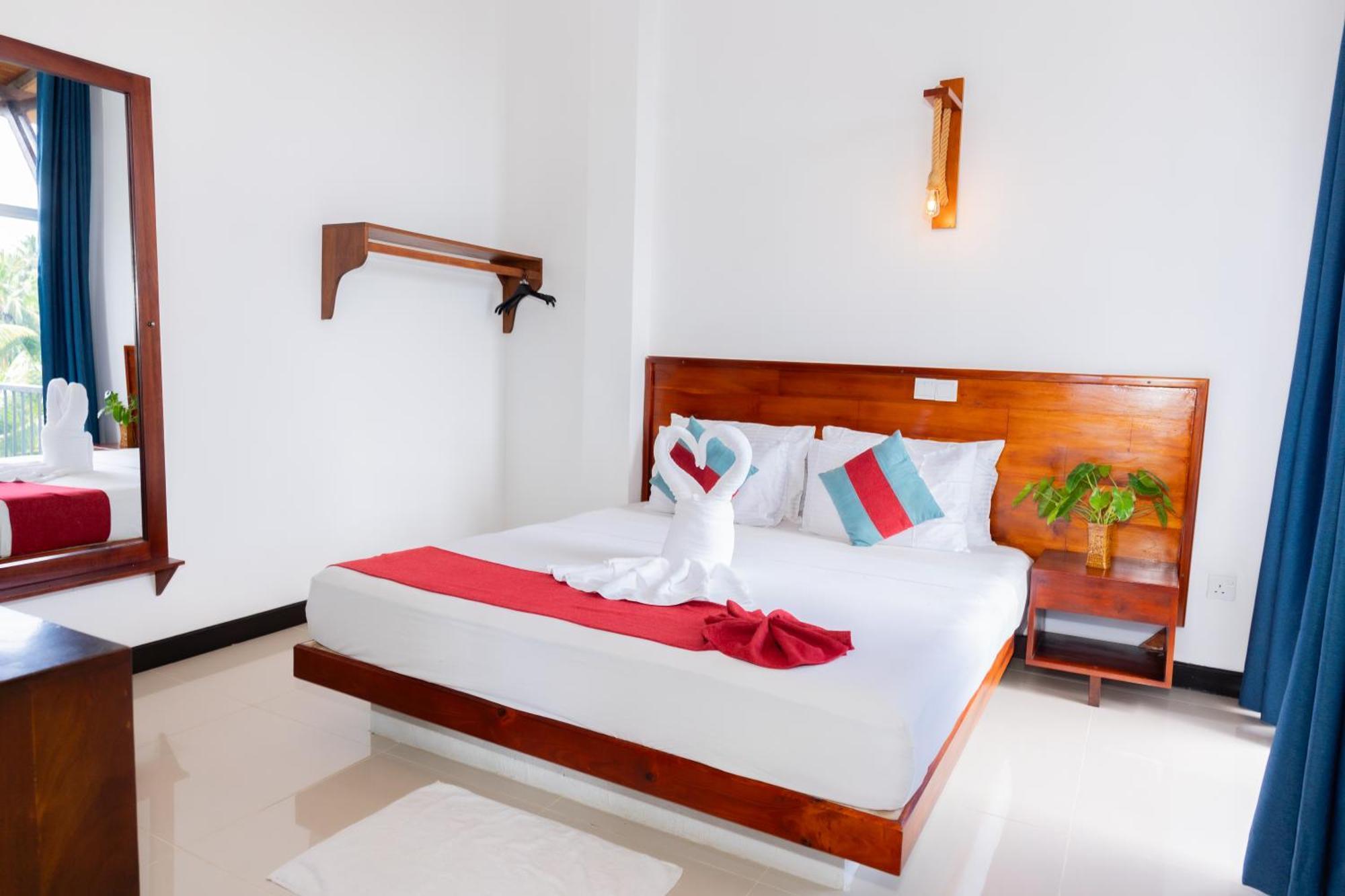 Sea Cloud Hotel Unawatuna Buitenkant foto